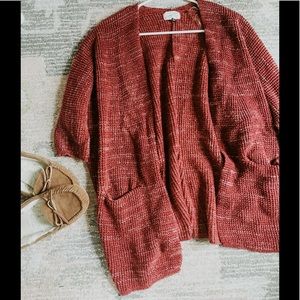 Cozy universal thread cardigan.